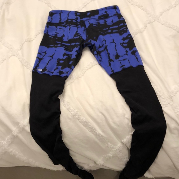 ALO goddess yoga pants - Picture 4 of 4